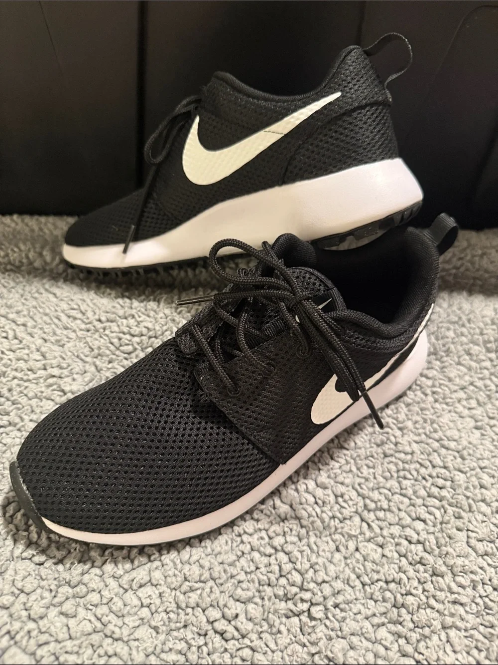 Nike Boys Black Knit Lace-Up Running Sneakers with White Midsole